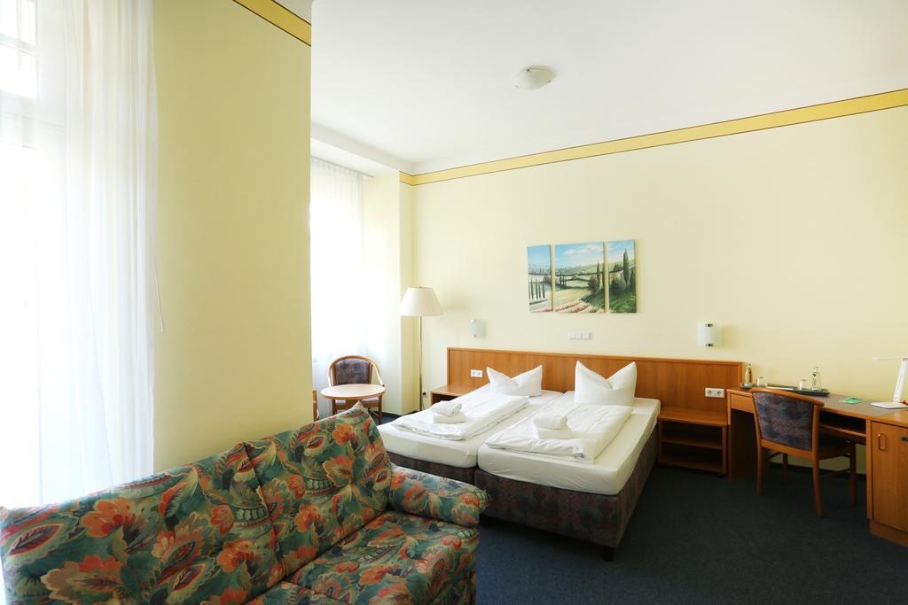 Central Hotel 格拉 外观 照片
