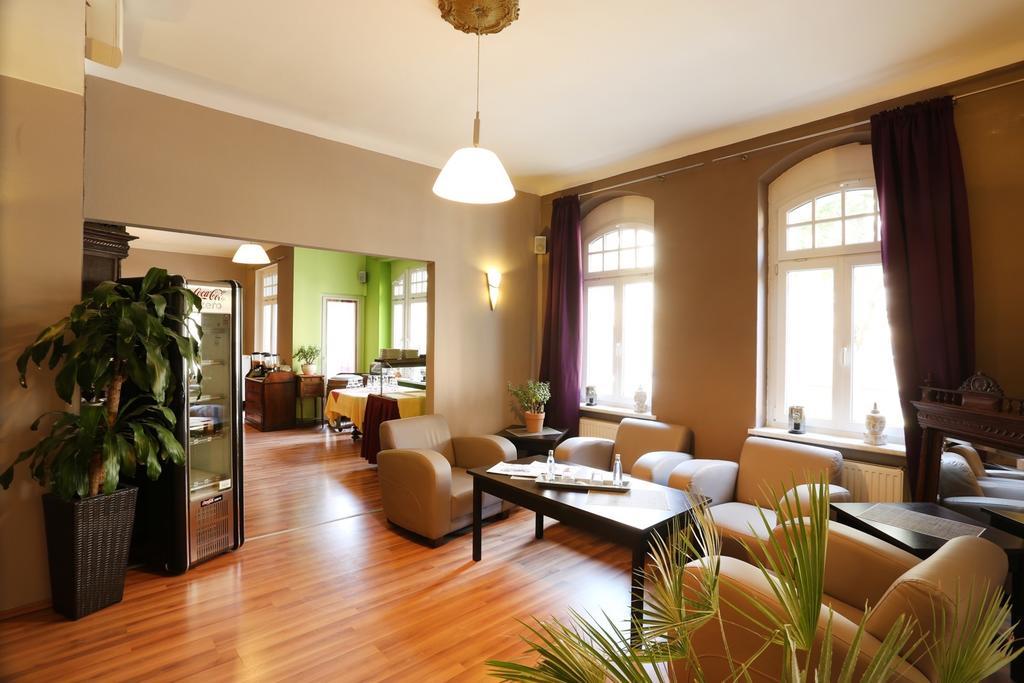 Central Hotel 格拉 外观 照片